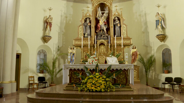 Католическата общност у нас чества Великден В Раковски олтарът на църквата