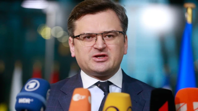 Украинският министър на външните работи Дмитро Кулеба пристига на посещение