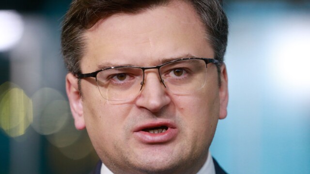 Украинският министър на външните работи Дмитро Кулеба призова Европейския съюз