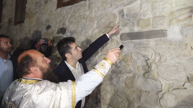 Премиерът Кирил Петков присъства на празничното богослужение за Възкресение Христово
