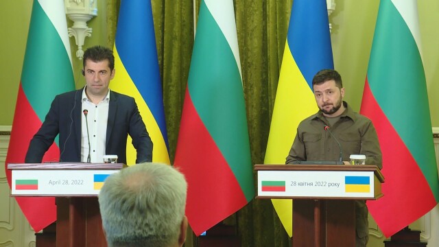Петков и Зеленски се договориха - евтин ток от Украйна,