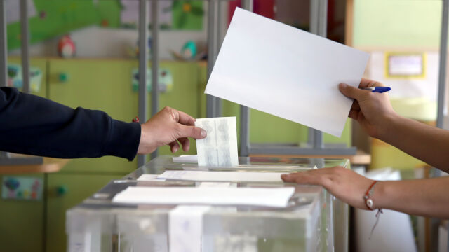 Повторната проверка на изборните протоколи в ЦИК продължава Ясна е