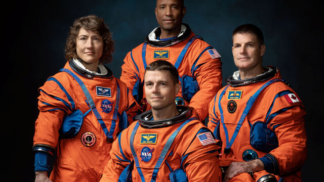 НАСА представи екипажа на мисията Артемис 2 Четиримата астронавти трябва