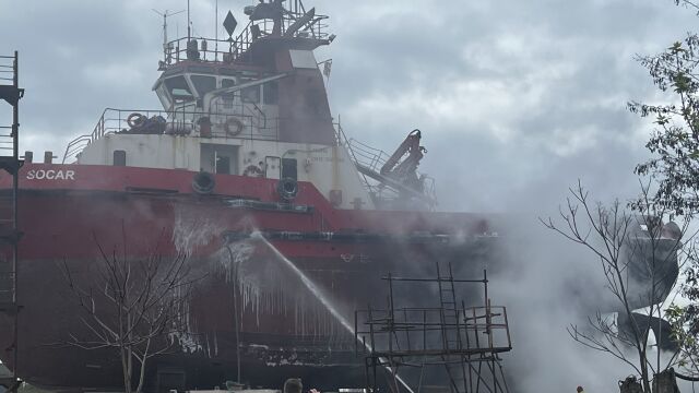 Пожар е избухнал на територията на Бургаската корабостроителница предаде кореспондентът