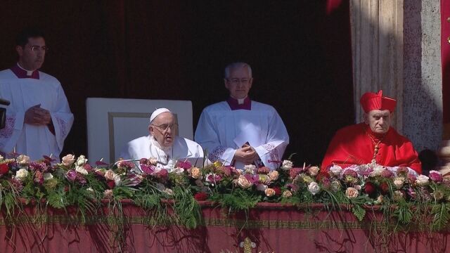 Папа Франциск отправи своята традиционна великденска благословия Urbi et Orbi