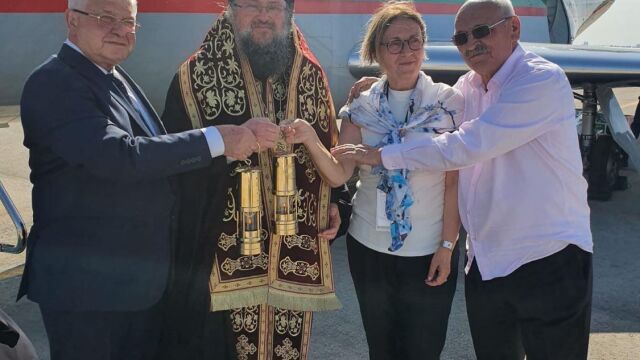 Българската делегация първа ще вземе Благодатния огън от храма на
