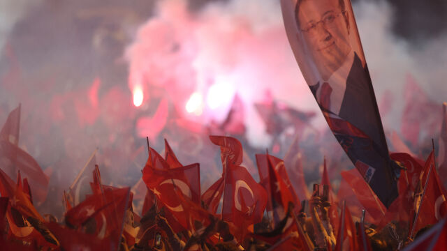 Историческа победа на местните избори за турската опозиция За първи