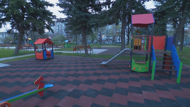 Три 3 годишни деца избягаха от столична детска градина Случайни граждани