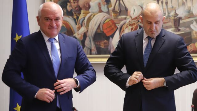 Среща между държавния глава Румен Радев и служебния премиер Димитър