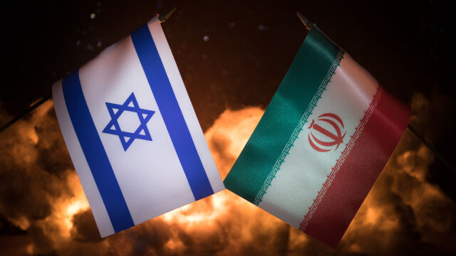 Израелска ракета е ударила Иран съобщиха американски служители цитирани от