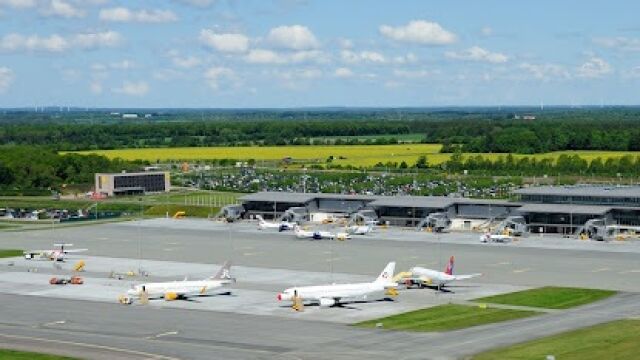 Летището в датския град Билунд беше евакуирано днес след сигнал