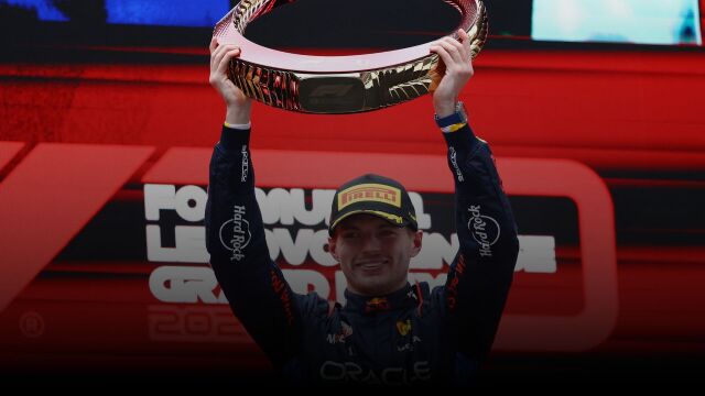 Снимка: Формула 1 се завърна в Китай с дежурна победа на Верстапен