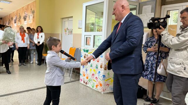 Министърът на образованието и науката Галин Цоков направи първа копка