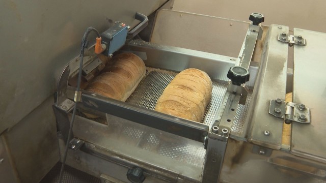 Повишават ли се цените на хляба и как се справят