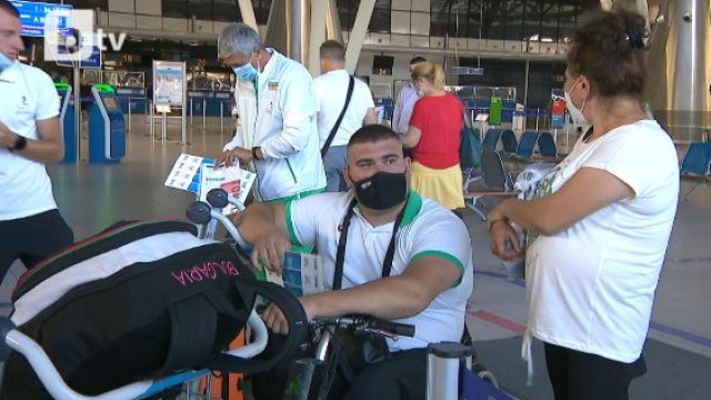 Българските параолимпийци потеглиха към Токио с надежда за медали (ВИДЕО)