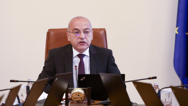 Служебният премиер Гълъб Донев ще проведе съвещание с министъра на