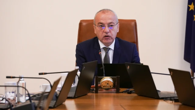 Очаква се Гълъб Донев да свика Съвета за сигурност към