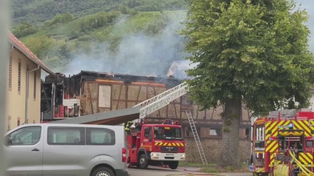 Пожар изпепели и хижа в Източна Франция където са почивали