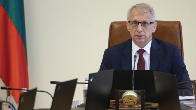 Дебати в парламента: Обсъждат втория вот на недоверие срещу кабинета „Денков“