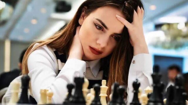 Нургюл Салимова - новата царица на родния шахмат (ВИДЕО)