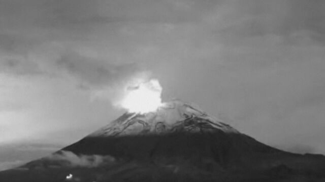 Вулканът Попокатепетъл в Мексико се активира отново За денонощие са