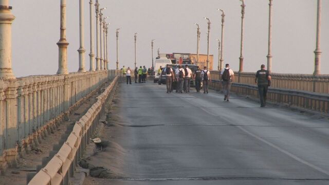 Инцидент на Дунав мост край Русе парализира за часове трафика