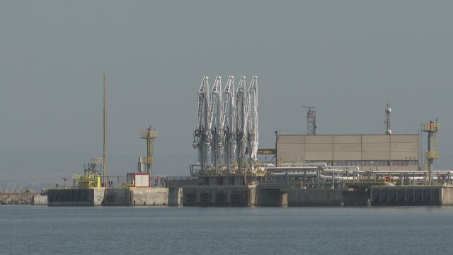 Държавата поема управлението на пристанищния терминал Росенец край Бургас В