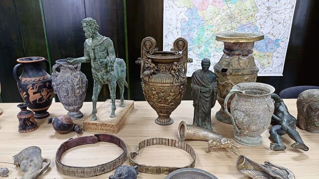  ГДБОП задържа организирана престъпна група от шестима души свързана с притежание