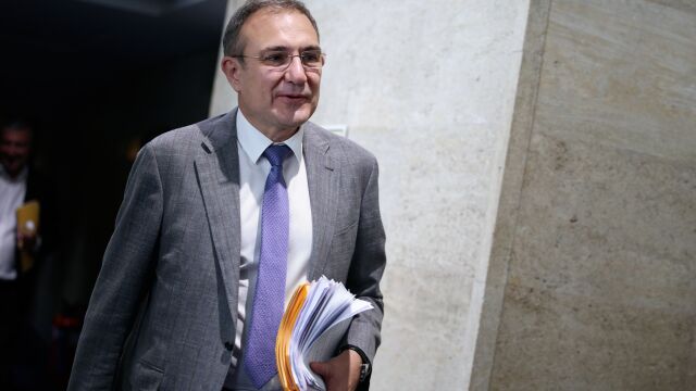  След като президентът е преценил че тя може да изпълнява