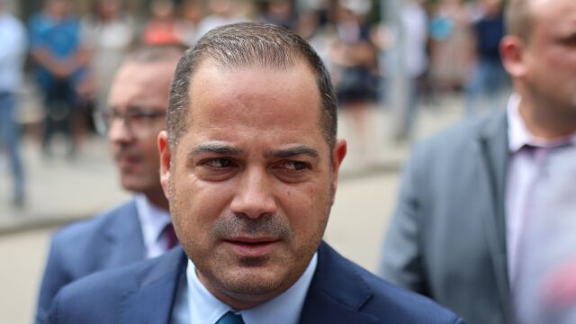 Днешната ситуация е следствие от нарушенията на принципите на демократично