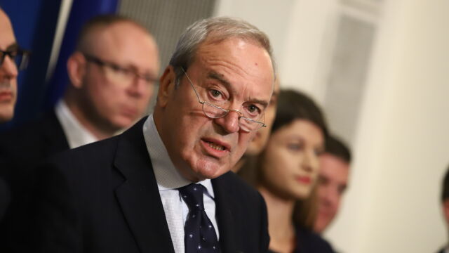 Виктор Папазов е номинацията на Възраждане за еврокомисар Той е