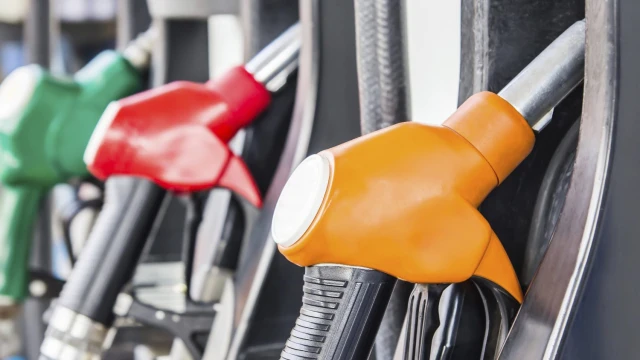 Малките бензиностанции у нас са пред колапс За да оцелеят