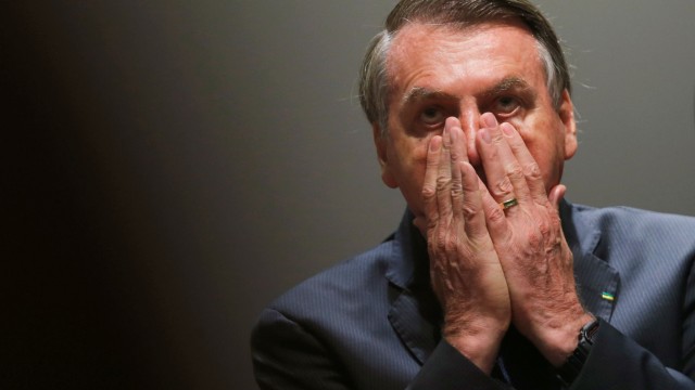 Бразилският сенатор Маркос до Вал обвини по време на пресконференция