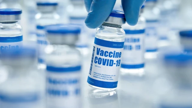 Индийският производител на ваксини Serum Institute of India SII съобщи
