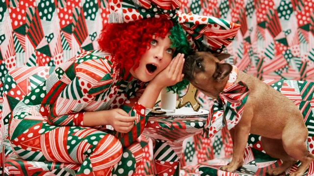 Sia отново ни подготвя за Коледа 