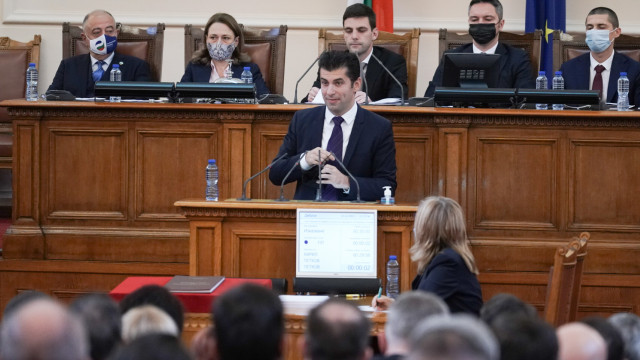 След две служебни правителства върволица от избори и серия коалиционни