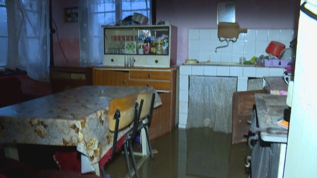 Придошли води заляха радомирското село Прибой след обилните валежи Причината за