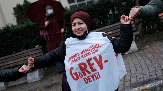 Пет турски синдиката на медиците представляващи над 250 хиляди здравни
