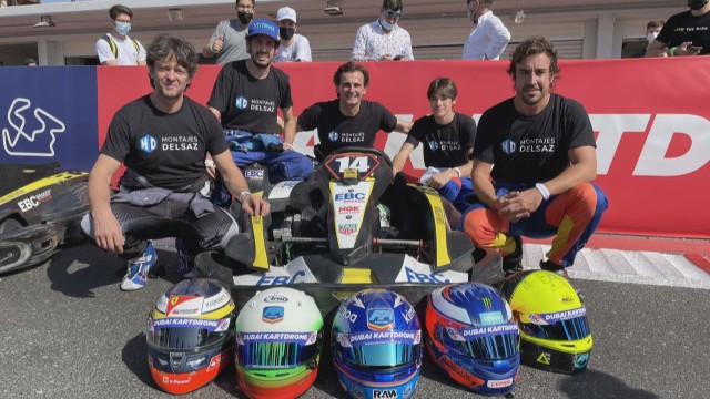 Българската надежда за Формула 1 Никола Цолов се качи в болида на Алонсо