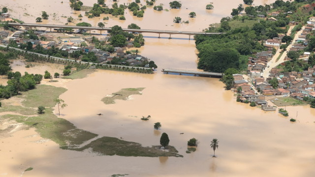 Над 11 000 бразилци бяха евакуирани заради проливните дъждове в