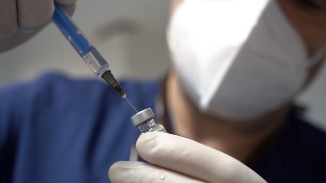 Една трета от българите са ваксинирани срещу COVID 19 Днес
