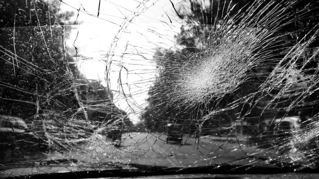 След тежки пътни инциденти в Сливенско четирима души са приети