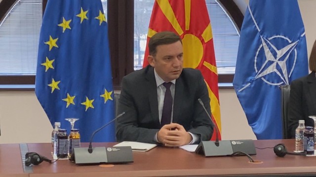 Северна Македония е готова да включи българите в Конституцията, заяви
