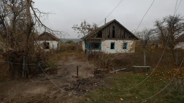 Доброволци събират средства за генератори които изпращат в Украйна Кампанията