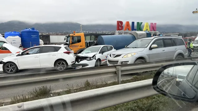 Верижна катастрофа е станала на Околовръстното шосе в София Сигнал