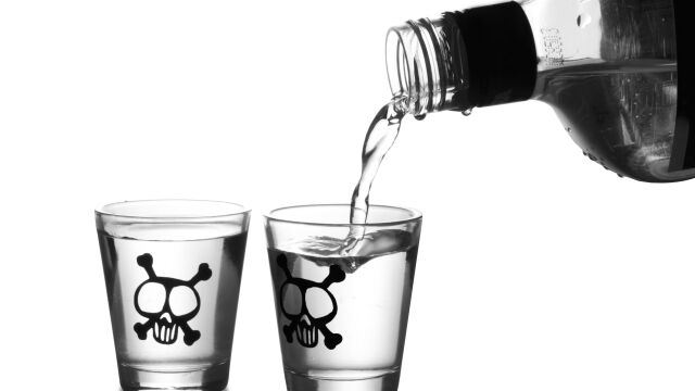 Митнически служители са открили 1407 литра нелегален етилов алкохол при