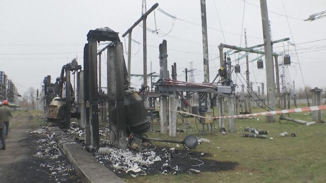 Украйна се опитва да възстанови новите щети по електрическата си