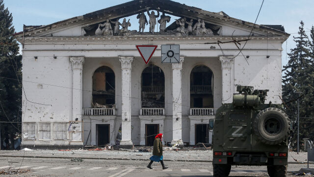 Руските власти в окупирания украински град Мариупол разрушават по голямата част