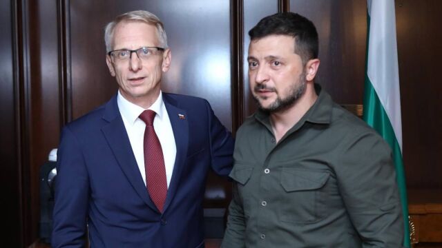 Украинският президент Володимир Зеленски е разговарял с българския премиер Николай Денков