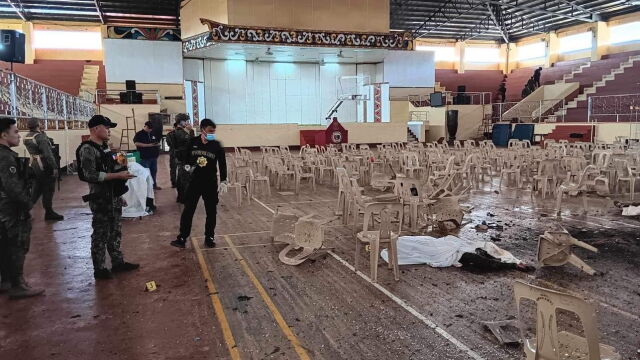 Трима души загинаха при взрив във физкултурен салон на университет
